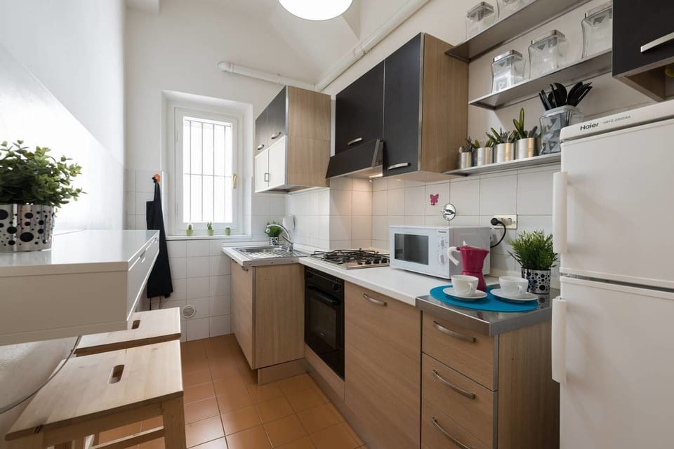 Basic Apartment, 2 Bedrooms | Private kitchen | Fridge, microwave, oven, stovetop