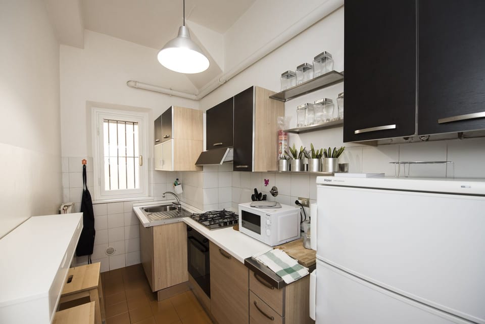 Basic Apartment, 2 Bedrooms | Private kitchen | Fridge, microwave, oven, stovetop