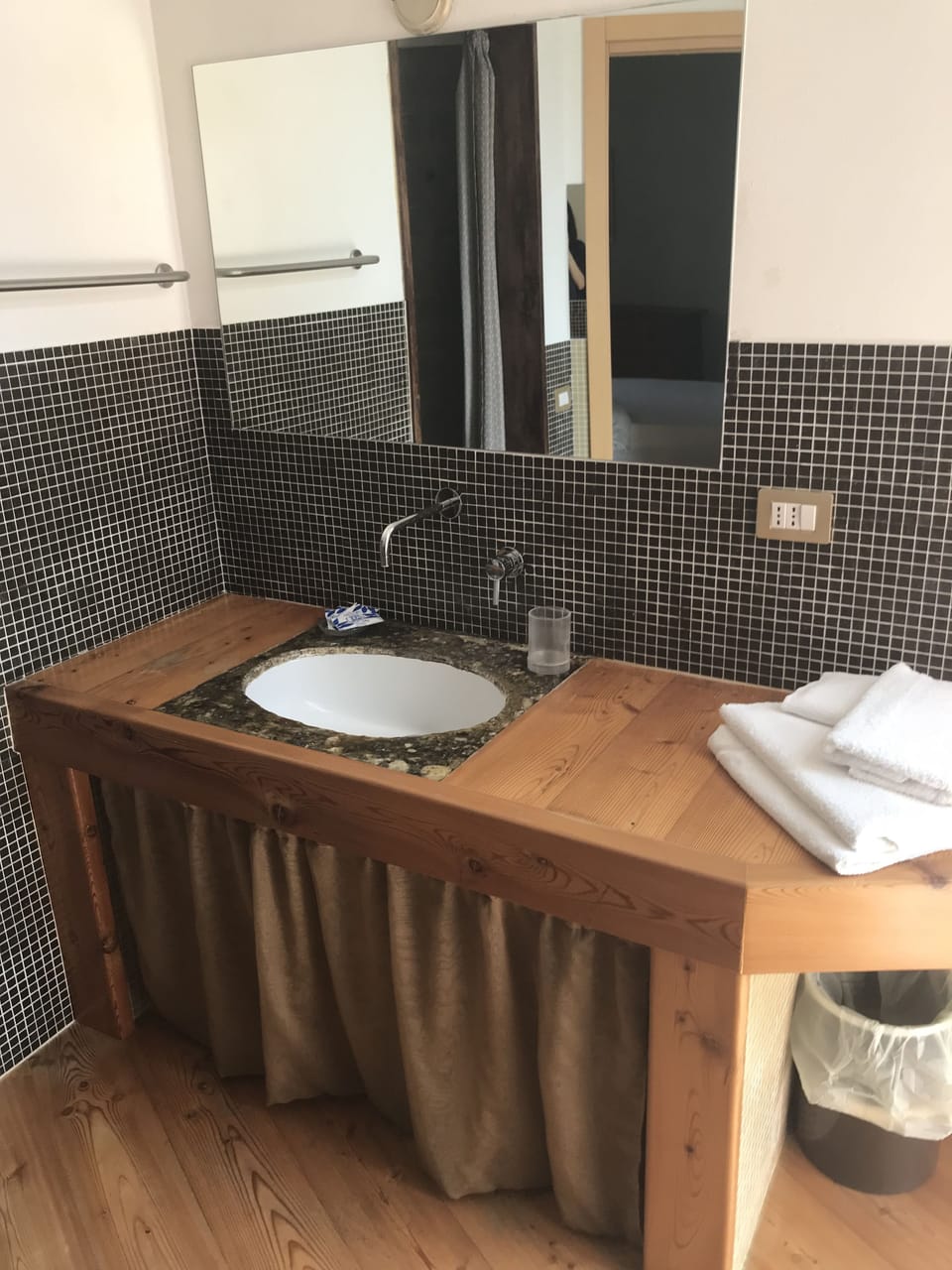 Double Room | Bathroom | Shower, bidet