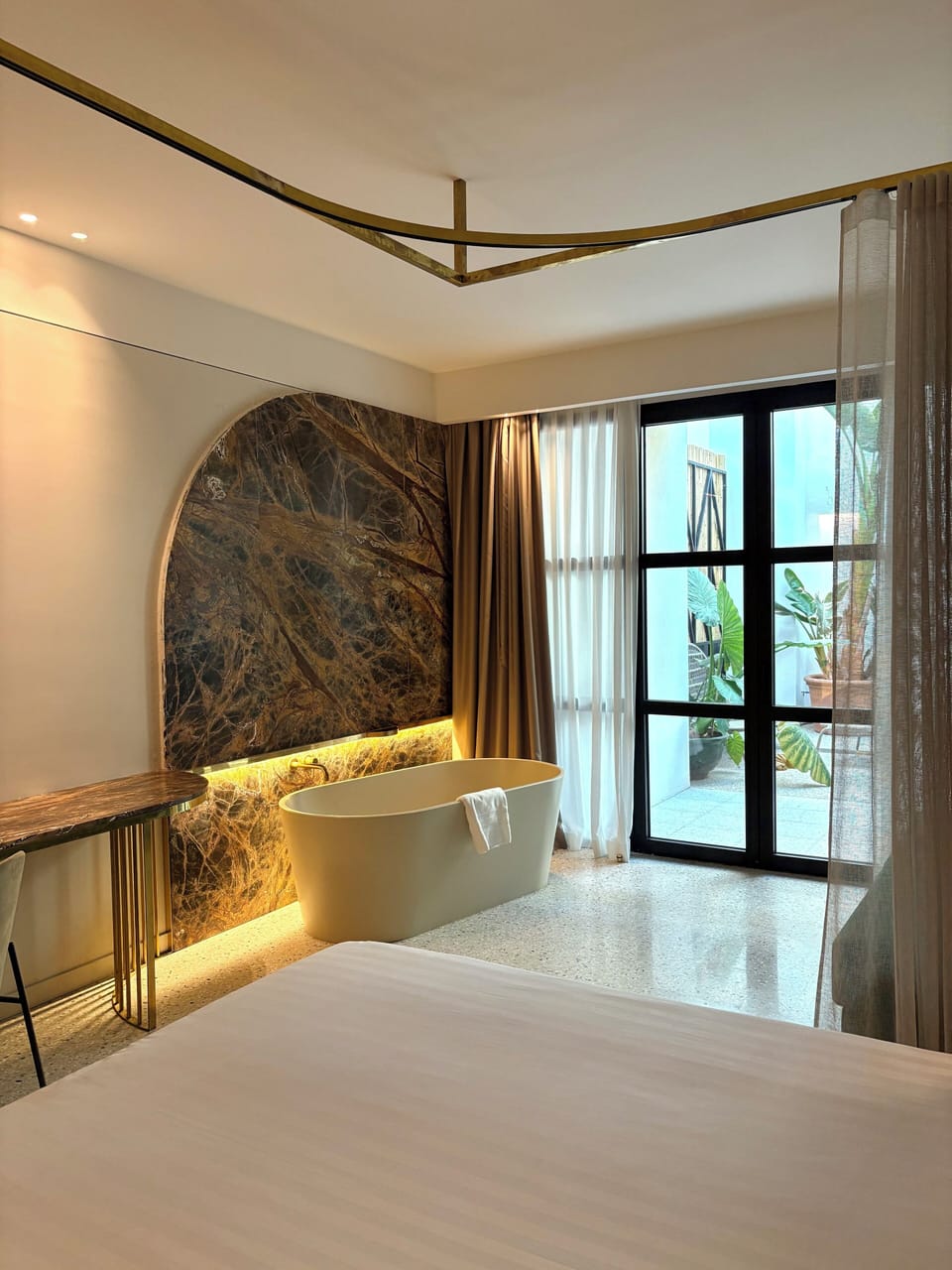 Prestige with Private Garden - Vertical Garden Area | Deep soaking bathtub