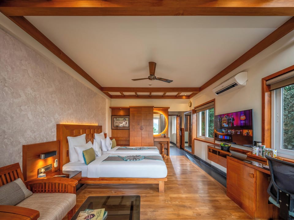 Premium Double Room | Premium bedding, pillowtop beds, minibar, in-room safe