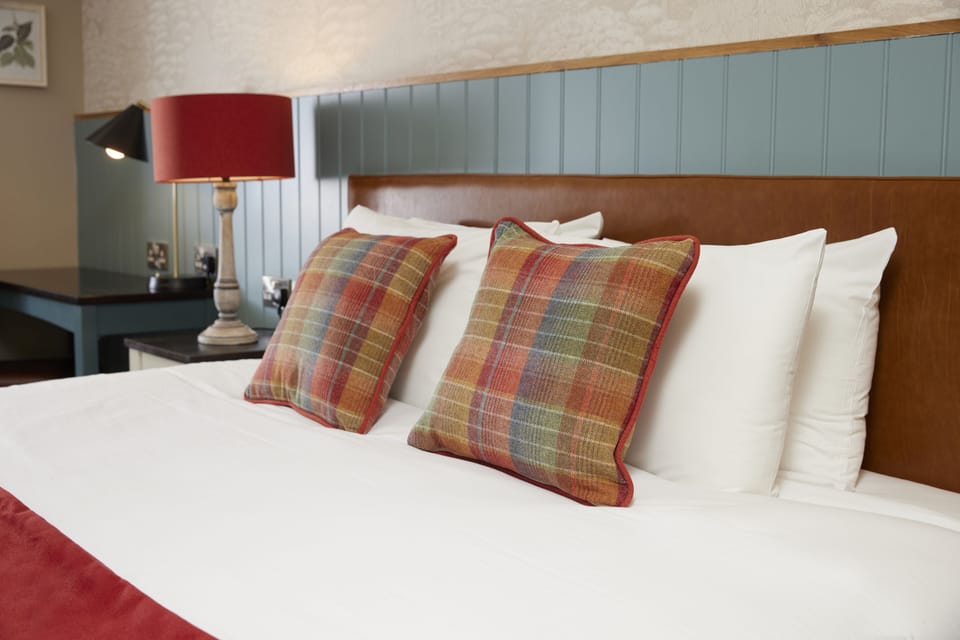 King Room | Desk, iron/ironing board, free WiFi, bed sheets