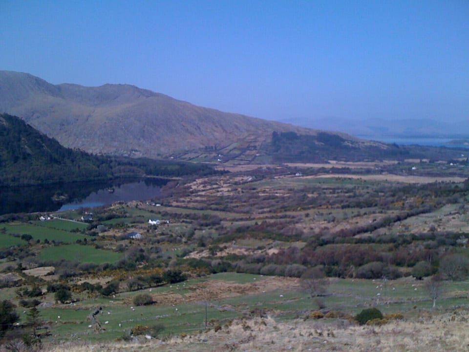 The nearby Healy Pass