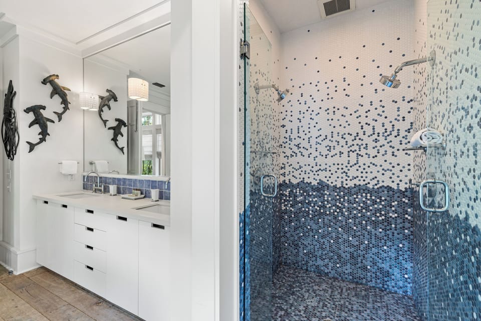 King Bedroom, Ensuite Bathroom