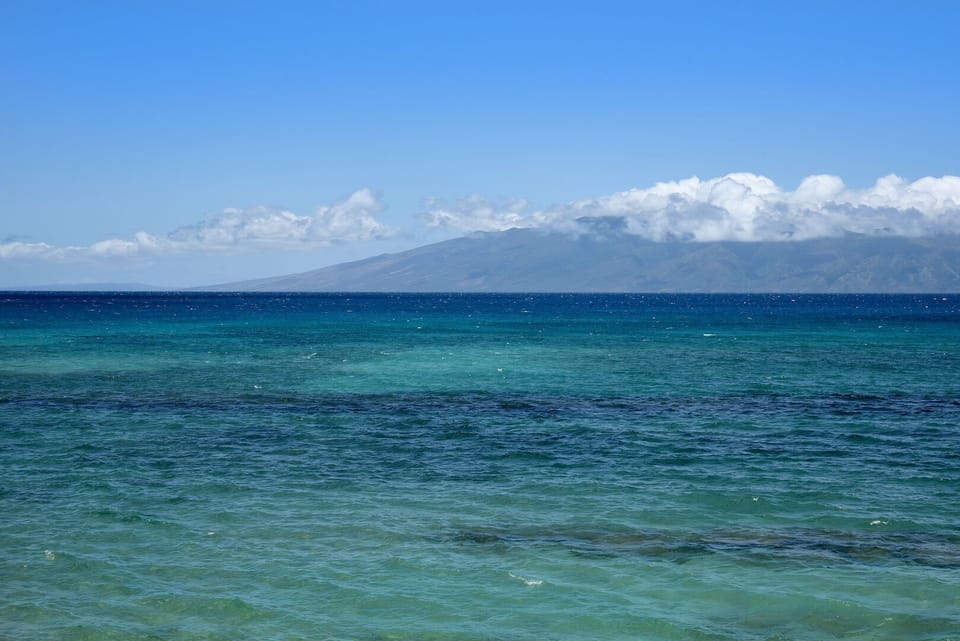 Views of the Pacific with the islands of Molokai and Lanai in the distance