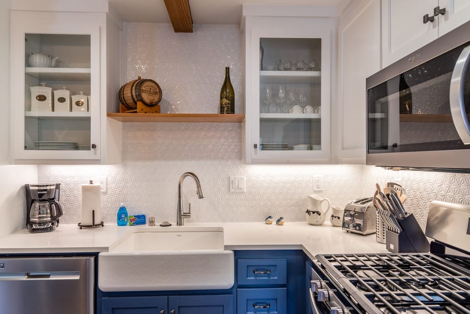Modern Kitchen with Stainless Steel Appliances.