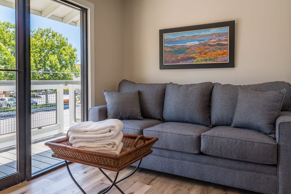 Second Bedroom's Balcony access