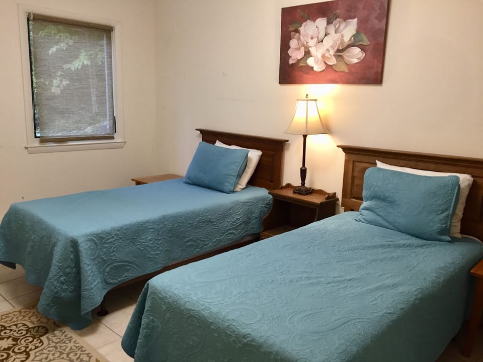 Twin Bedroom