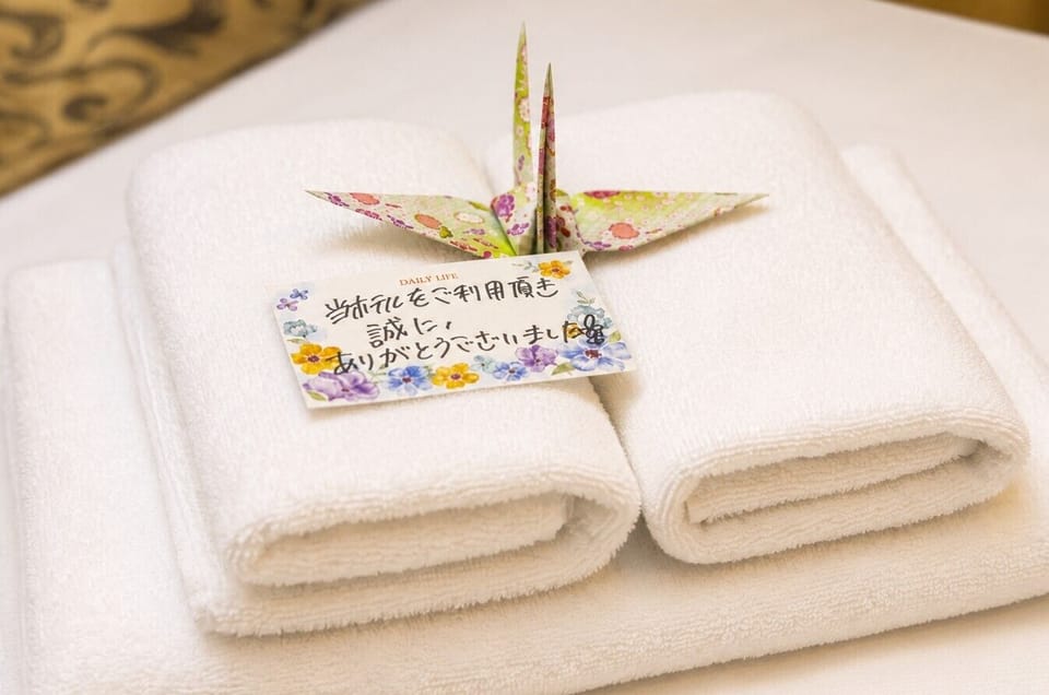 Separate tub and shower, deep soaking tub, free toiletries, hair dryer