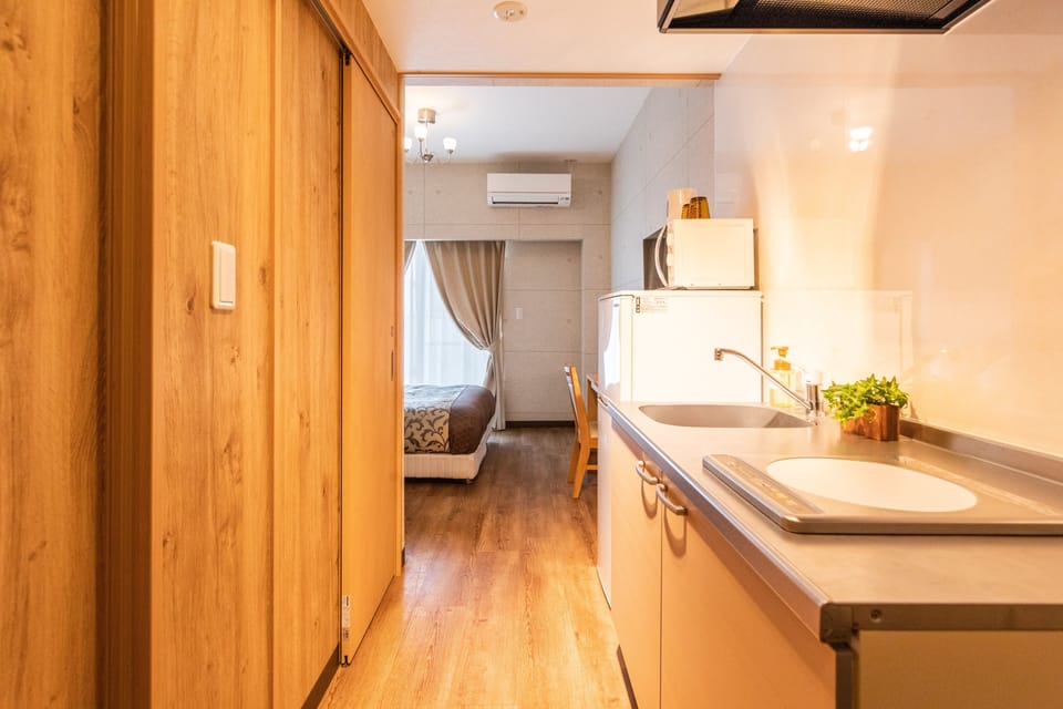 Basic Double Room | Private kitchenette | Fridge, microwave, stovetop, electric kettle