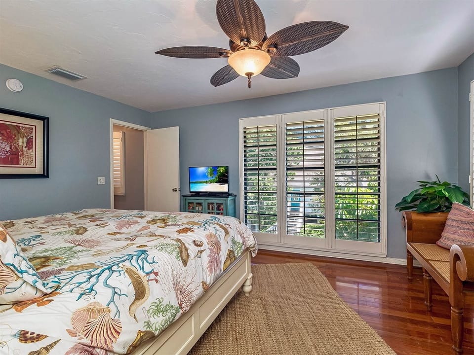 Master Bedroom- 2nd Level