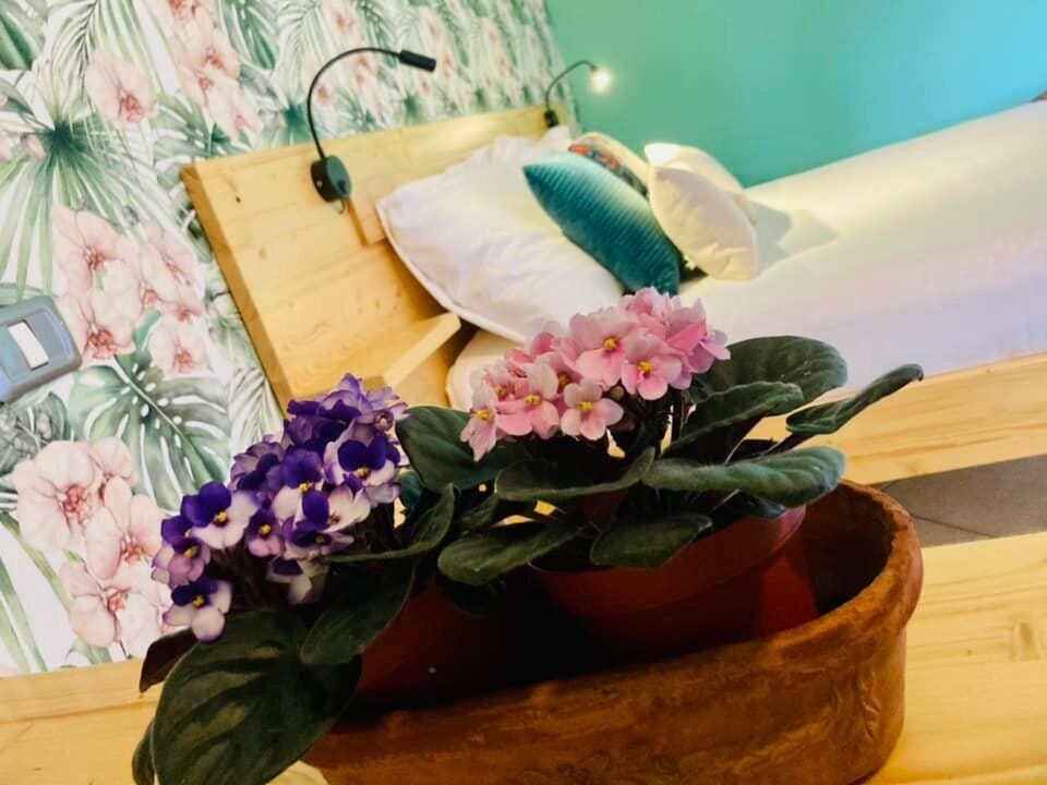 Deluxe Room | Desk, blackout drapes, free WiFi, bed sheets