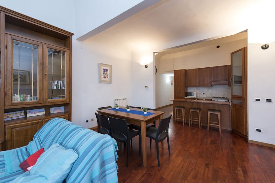 Basic Apartment, 2 Bedrooms | Private kitchenette | Fridge, microwave, oven, stovetop