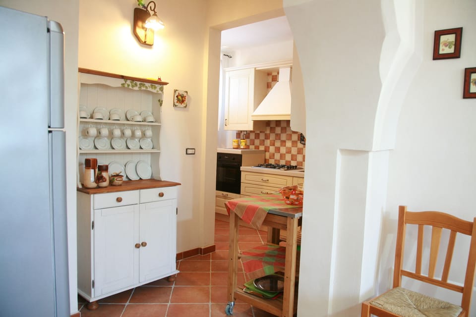 Apartment, Patio, Ground Floor | Private kitchenette