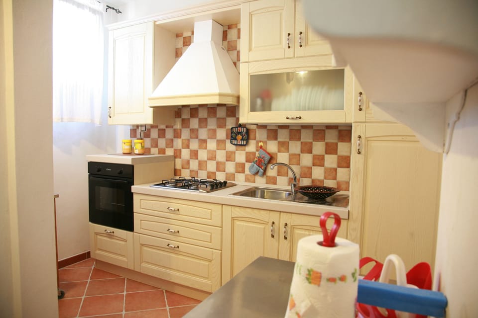 Apartment, Patio, Ground Floor | Private kitchenette