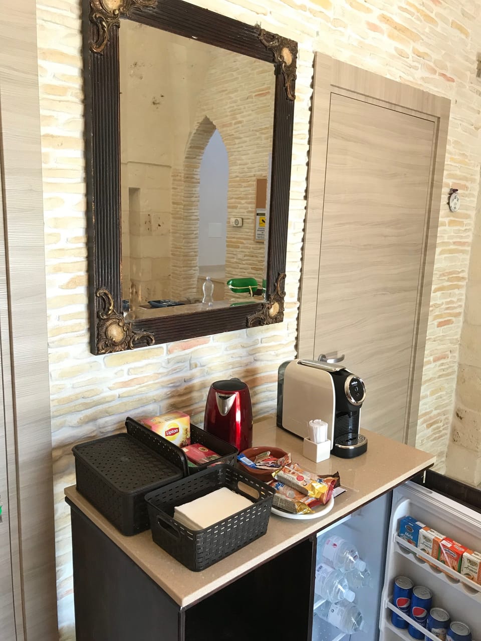 Free daily self-serve breakfast