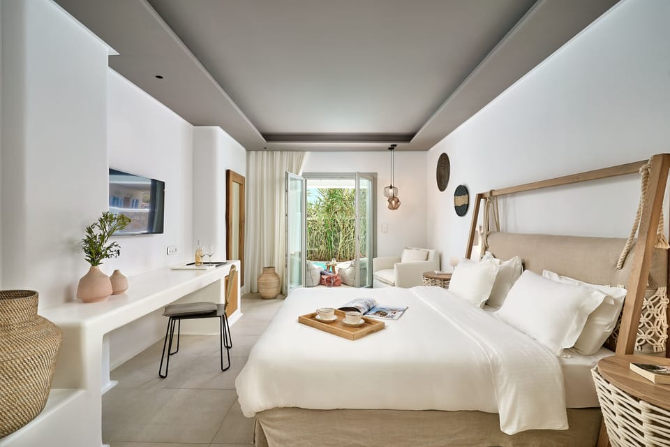 Premium Maisonette with Private Pool | Hypo-allergenic bedding, minibar, in-room safe, blackout drapes