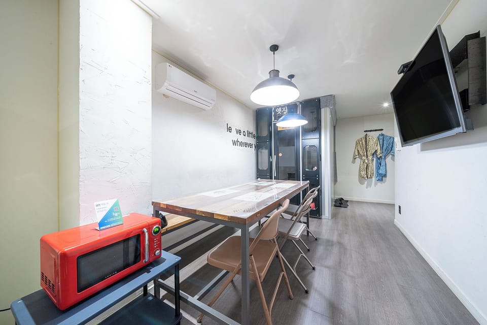 Family Quadruple Room, 2 Queen Beds | Premium bedding, down comforters, desk, laptop workspace