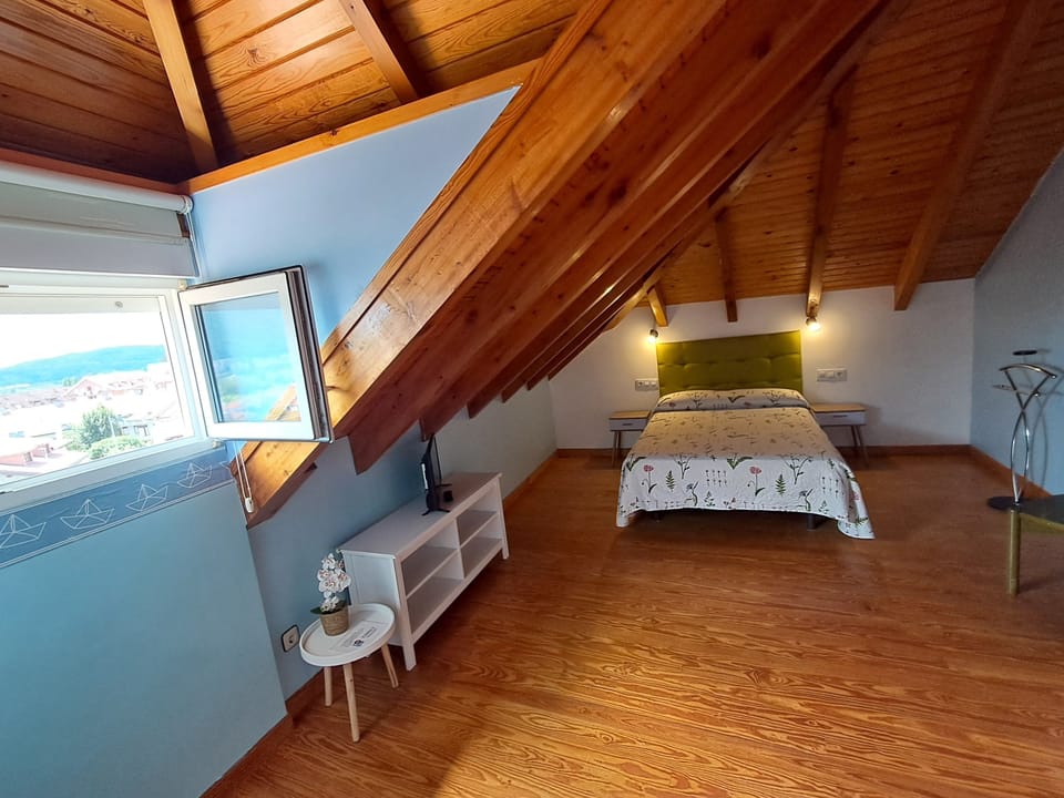 Standard Double Room, 1 Queen Bed, City View | Premium bedding, down comforters, individually decorated, desk