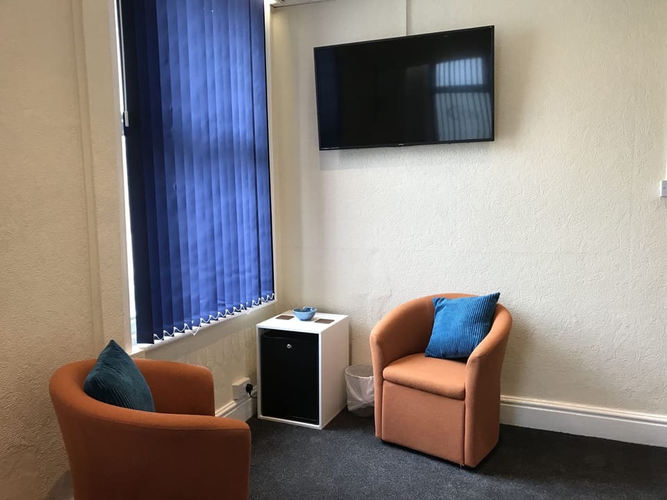 Deluxe Room, 1 Double Bed, Smoking | Blackout drapes, soundproofing, iron/ironing board, free WiFi