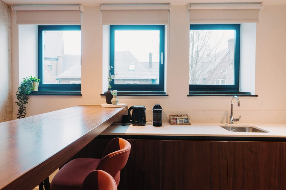 Quin Loft | Private kitchen | Coffee/tea maker, electric kettle