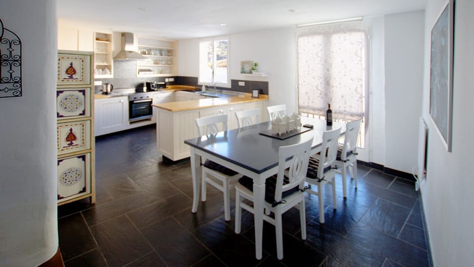 Spacious kitchen