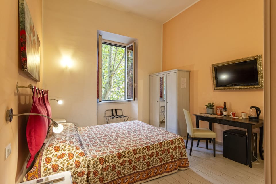 Double Room | 1 bedroom, premium bedding, minibar, in-room safe
