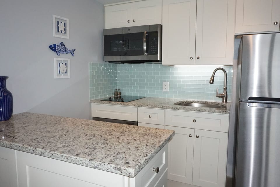 custom kitchen, everything new