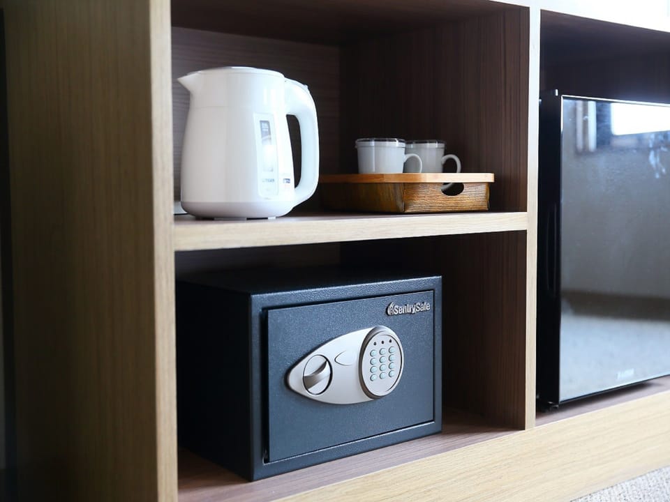 In-room safe, desk, iron/ironing board, free WiFi