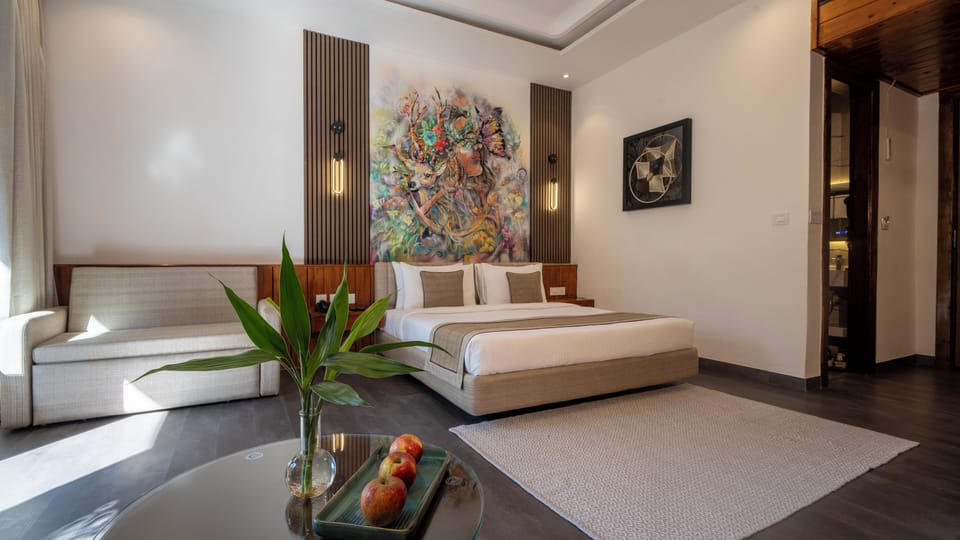 Luxury Double Room, 1 King Bed, Garden View | Extra beds