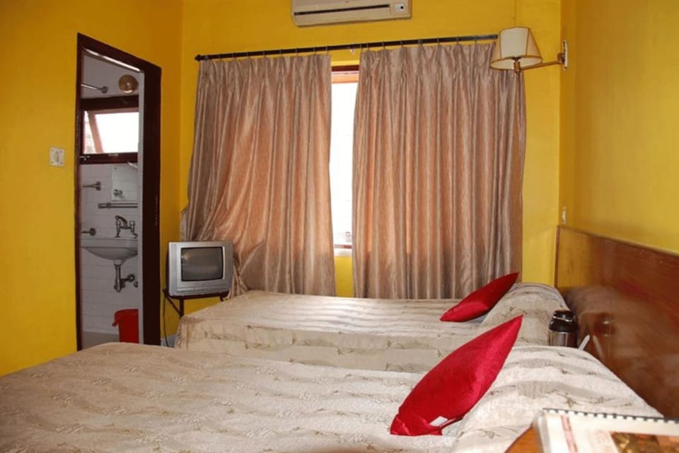 Standard Room | Desk, free WiFi