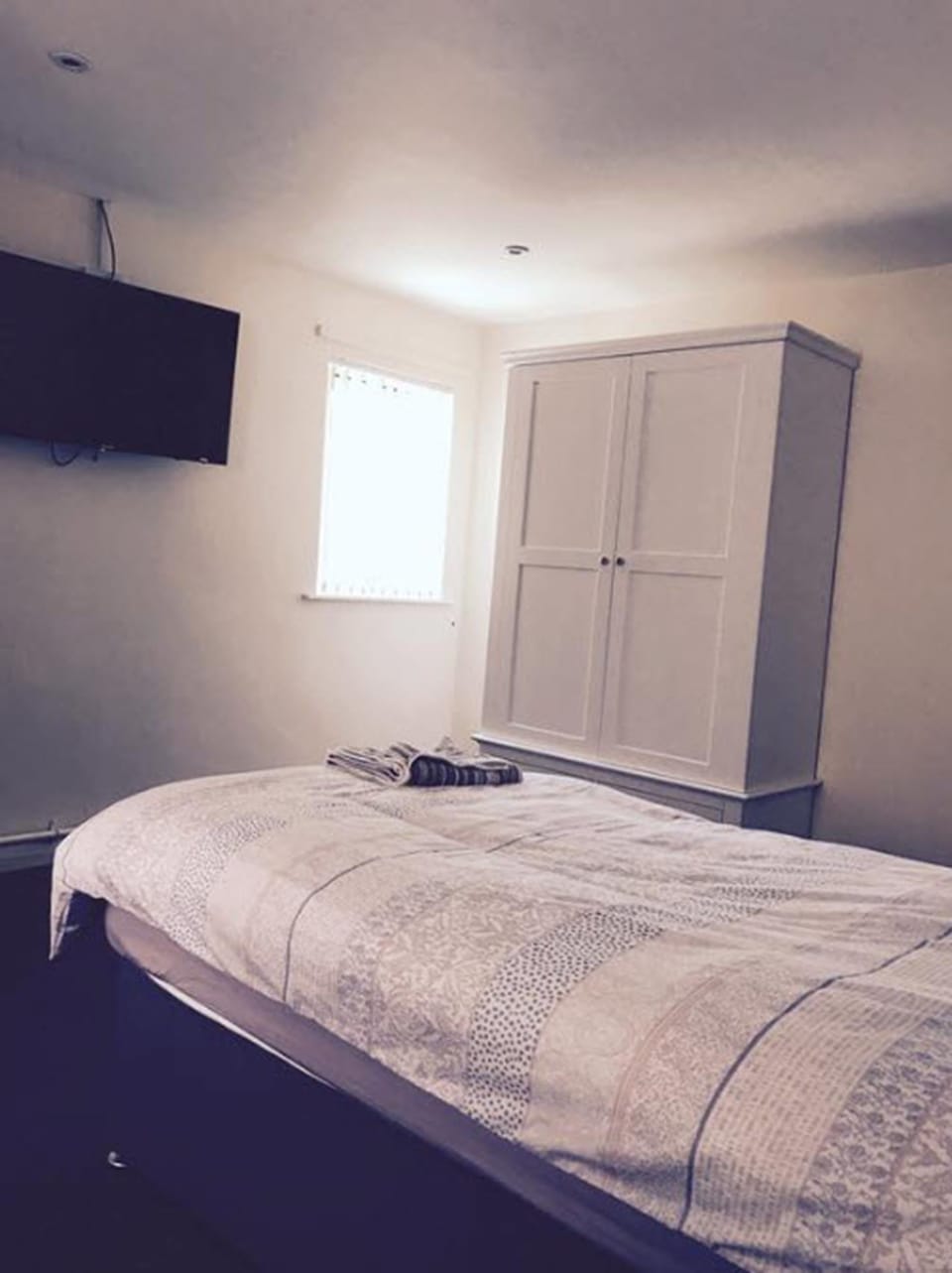 Double Room | Free WiFi, bed sheets