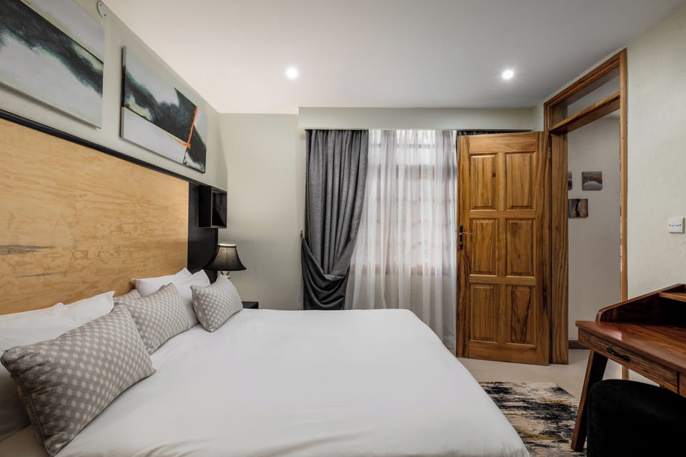 1 Bedroom Suite | 1 bedroom, premium bedding, minibar, in-room safe