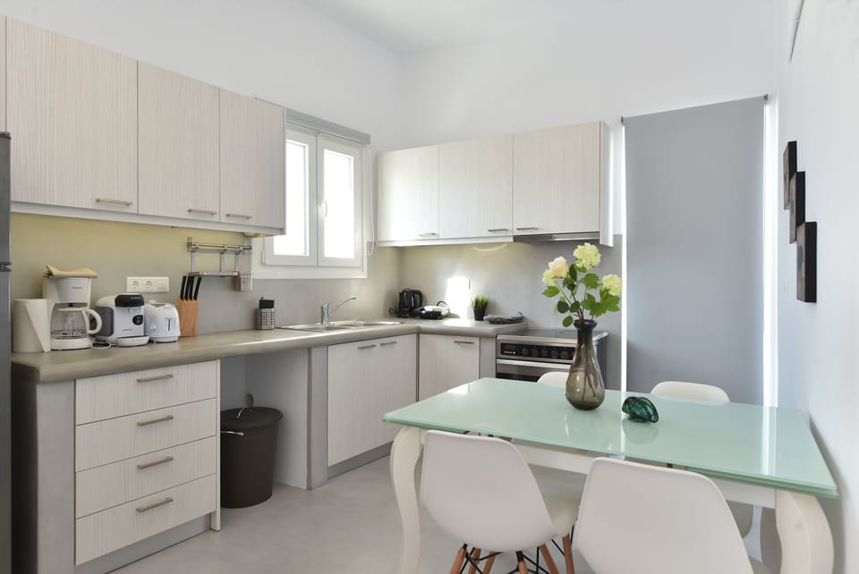 Apartment, 3 Bedrooms | Private kitchen | Full-size fridge, stovetop, espresso maker, coffee/tea maker