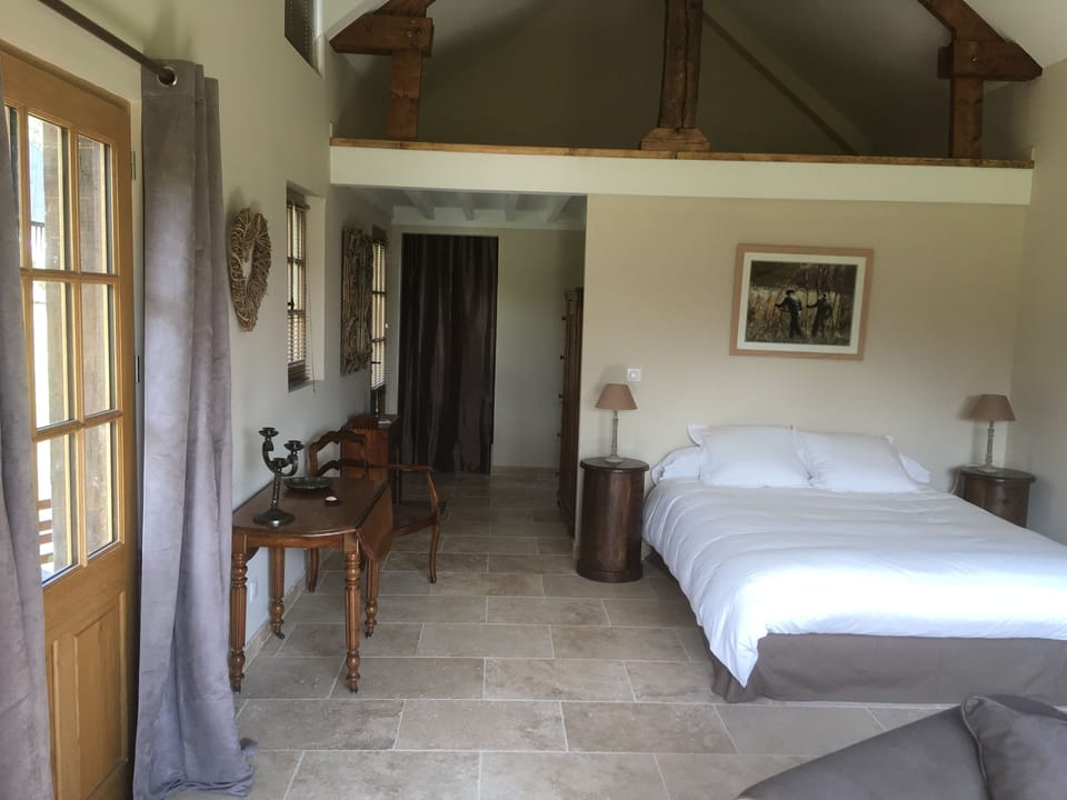 Condo (Le verger) | 3 bedrooms, premium bedding, individually decorated