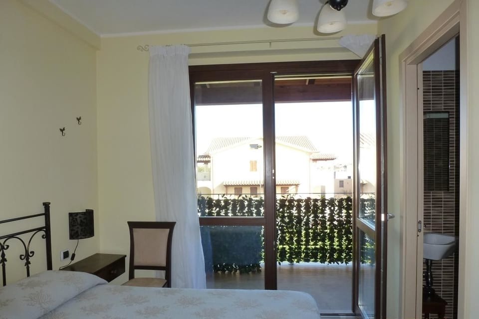 Double Room, Terrace | Premium bedding, individually decorated, individually furnished, desk