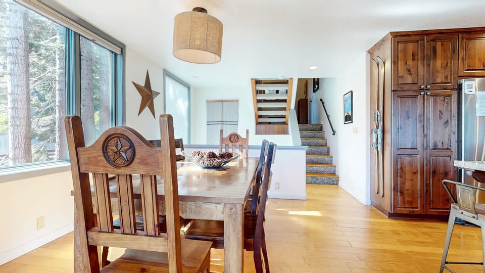 Condo, 4 Bedrooms | Dining