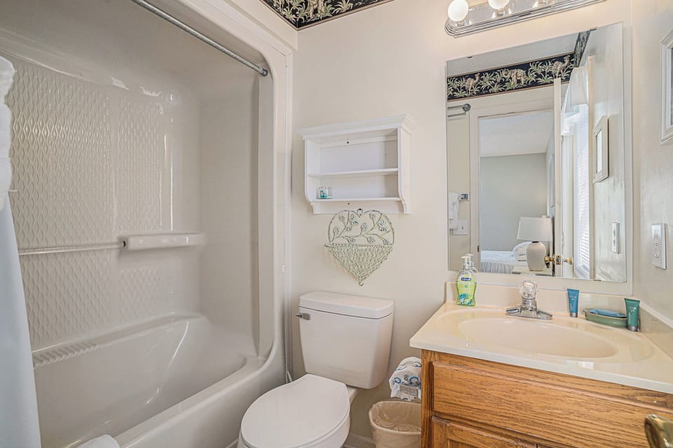 1st Level Primary Bedroom with Ensuite Bathroom