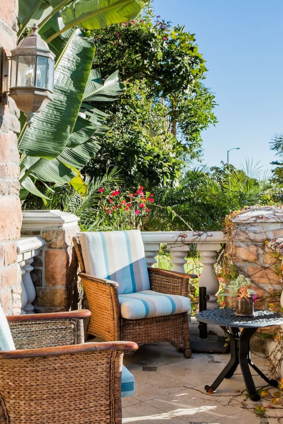 Unparalleled Villa Condo in an Enchanting Village Apartment in Laguna Beach