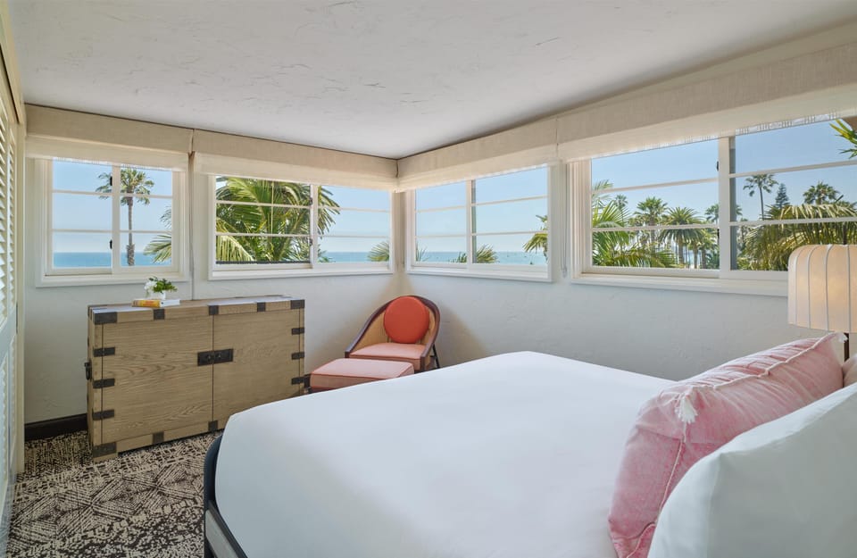 Suite, Ocean View | Premium bedding, down comforters, pillowtop beds, in-room safe