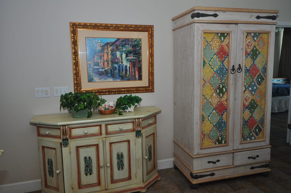 Condo is decorated with beautiful pictures & artwork.