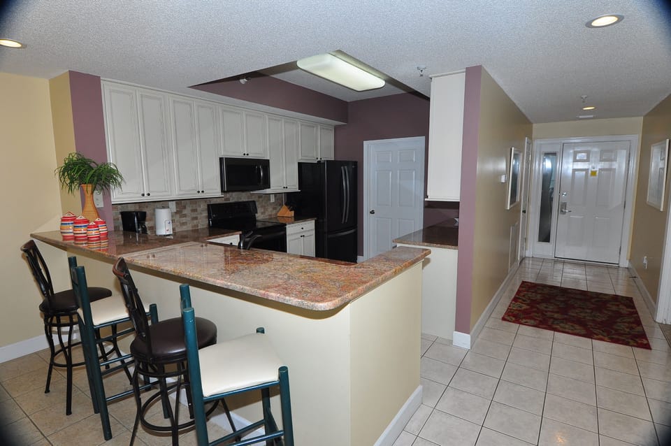 New fridge, new stove, new microwave. Coffee maker, toaster, blender & much more
