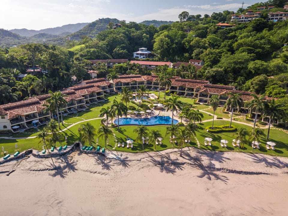 A view of the manicured Palms property along the Pacific Ocean. 