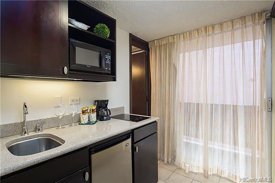 Microwave, Stovetop (w/pans), Fridge, Toaster and Coffee maker
