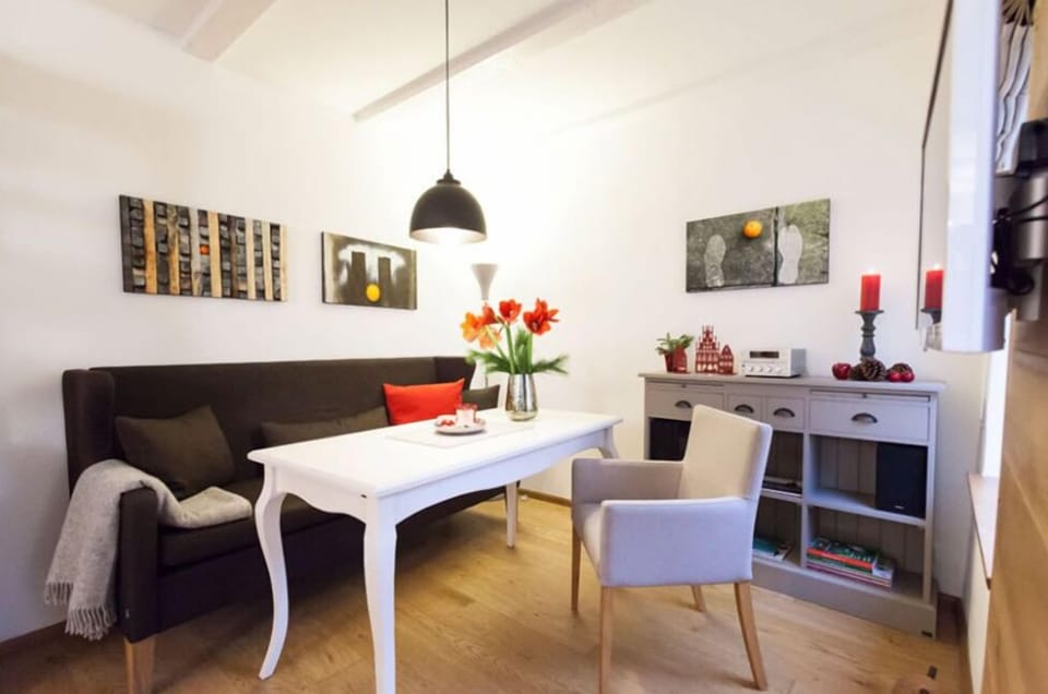 Apartment, 2 Bedrooms (incl. 48€ cleaning fee) | Living area | Flat-screen TV