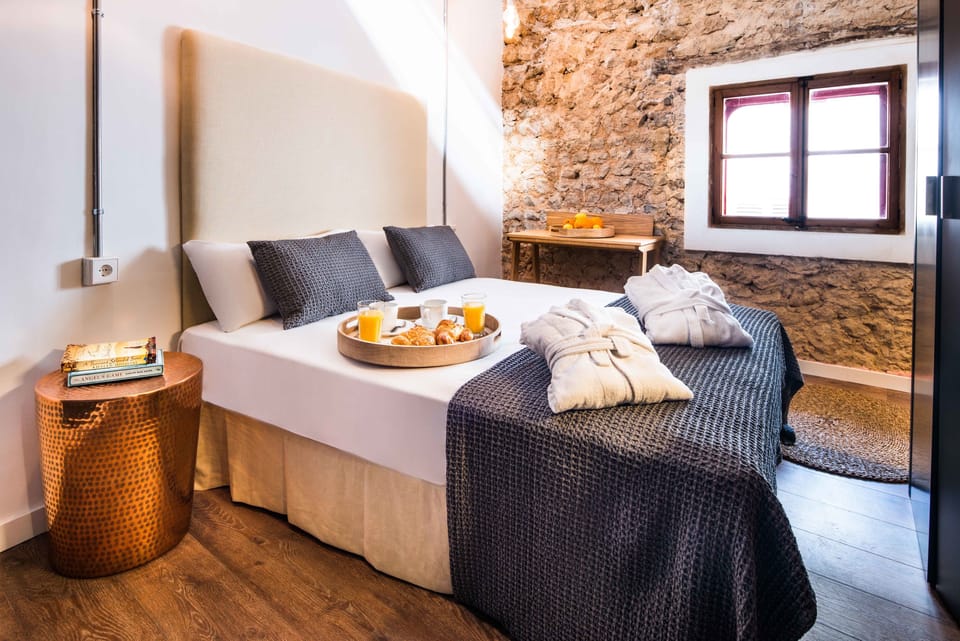 Double or Twin Room | Premium bedding, minibar, in-room safe, desk