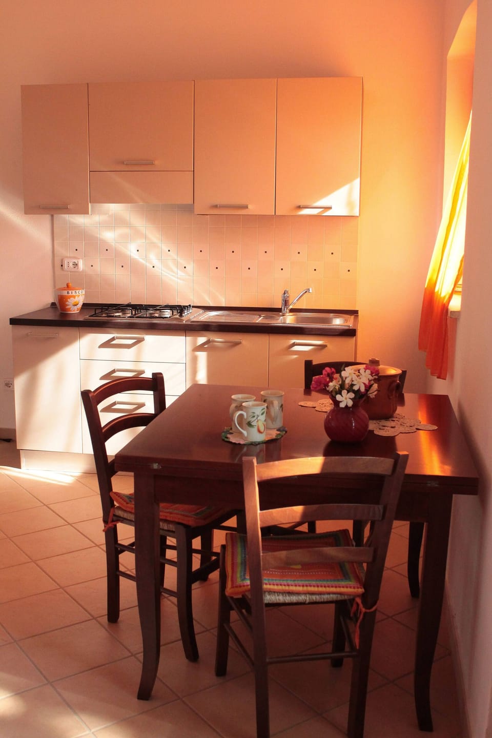 Studio, Private Bathroom | Private kitchen | Fridge