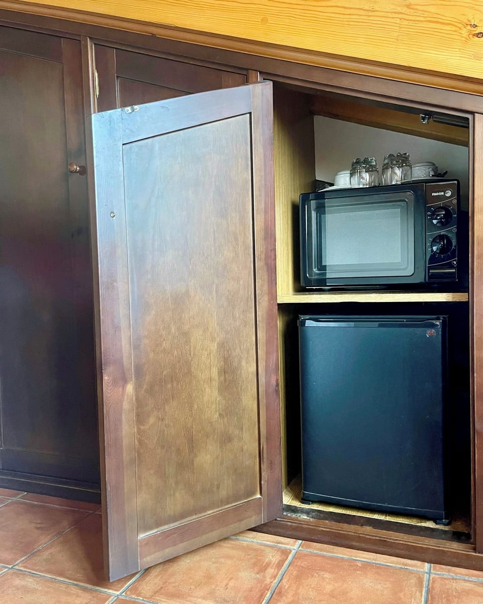 Double Room | Minibar, in-room safe, individually decorated, individually furnished