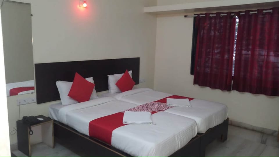 Executive Room (Non AC) | 1 bedroom, desk, soundproofing, free WiFi