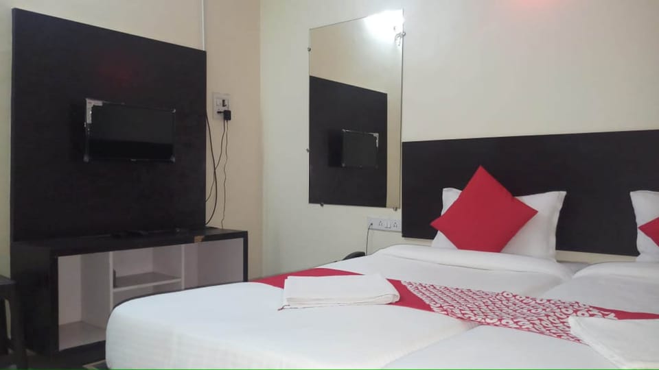 Executive Room (AC) | 1 bedroom, desk, soundproofing, free WiFi